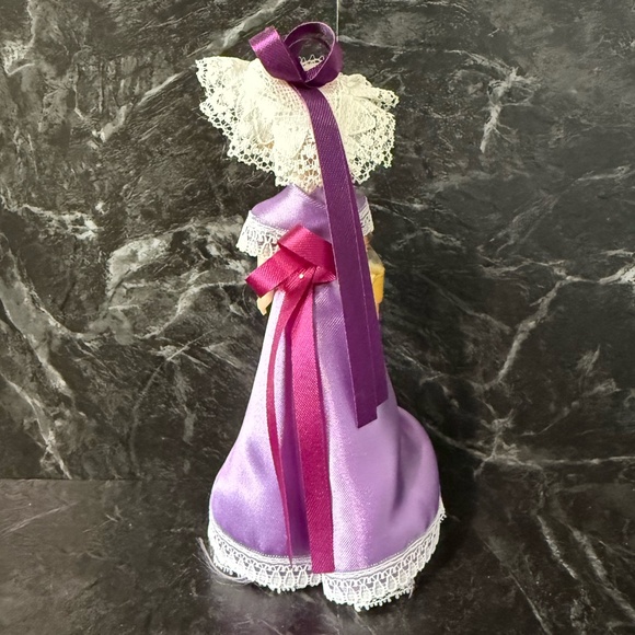 Blinking Eye Paris Doll - Picture 8 of 15